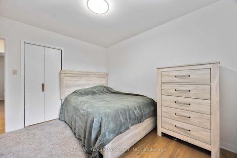 Photo 18 at 31 Orlon Crescent, South Richvale, Richmond Hill