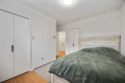 Photo 19 at 31 Orlon Crescent, South Richvale, Richmond Hill