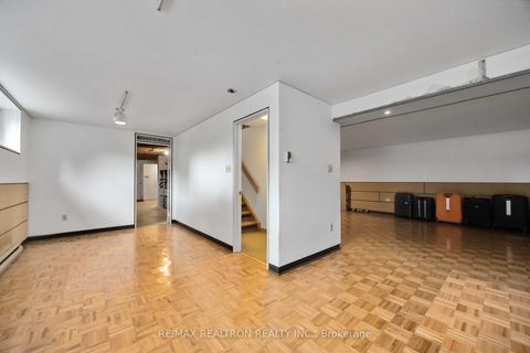 Photo 22 at 31 Orlon Crescent, South Richvale, Richmond Hill