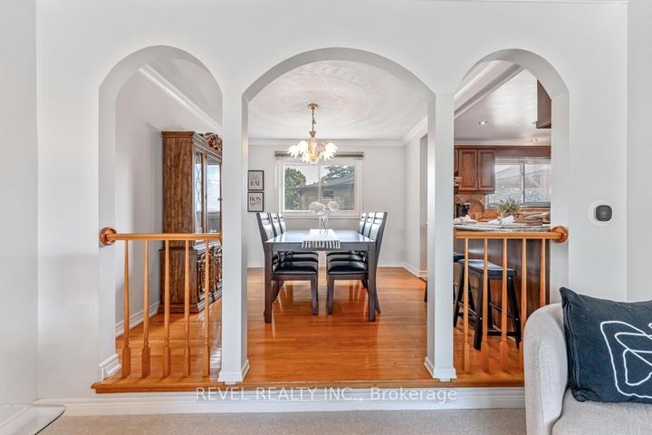 Photo 6 at 187 Guildwood Drive, Gurnett, Hamilton
