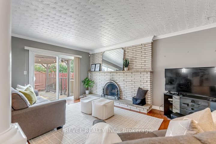 Photo 12 at 187 Guildwood Drive, Gurnett, Hamilton