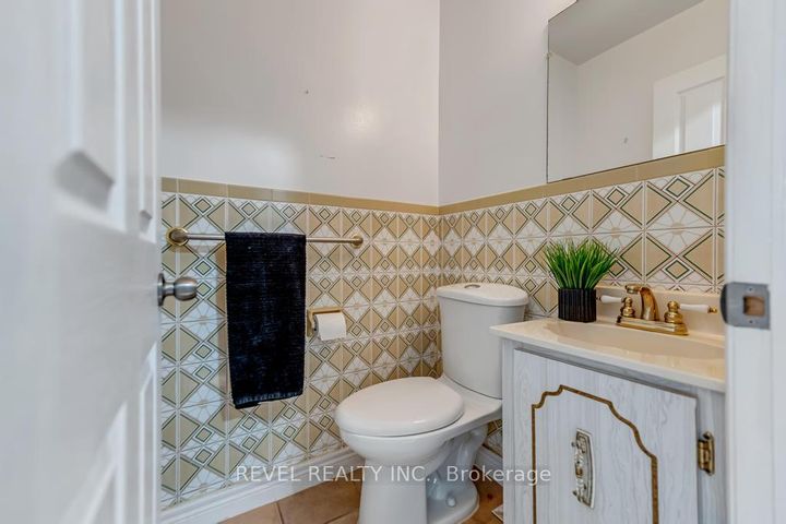 Photo 14 at 187 Guildwood Drive, Gurnett, Hamilton