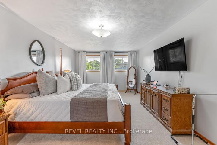 Photo 17 at 187 Guildwood Drive, Gurnett, Hamilton