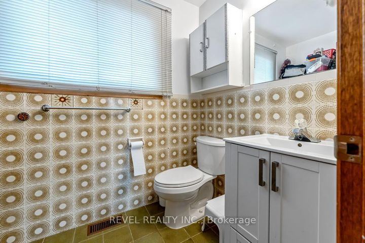 Photo 20 at 187 Guildwood Drive, Gurnett, Hamilton