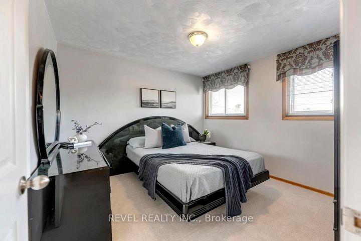 Photo 22 at 187 Guildwood Drive, Gurnett, Hamilton
