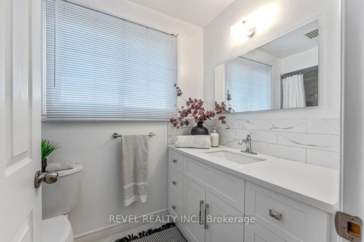 Photo 24 at 187 Guildwood Drive, Gurnett, Hamilton