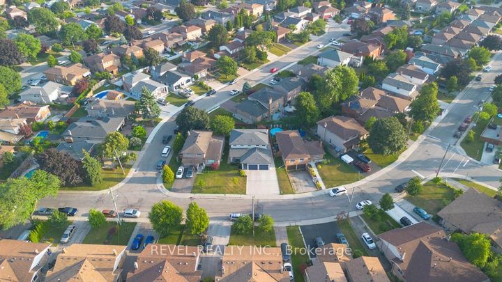 Photo 33 at 187 Guildwood Drive, Gurnett, Hamilton