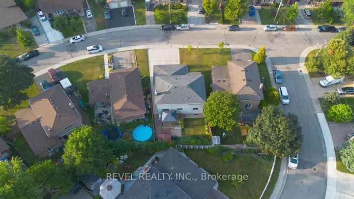 Photo 34 at 187 Guildwood Drive, Gurnett, Hamilton