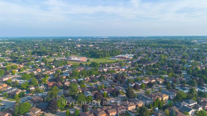 Photo 35 at 187 Guildwood Drive, Gurnett, Hamilton