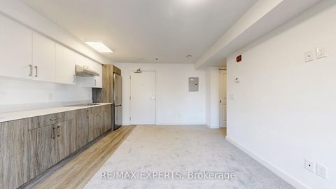 Photo 8 at 101 - 45 Connaught Avenue, Coxwell, Toronto