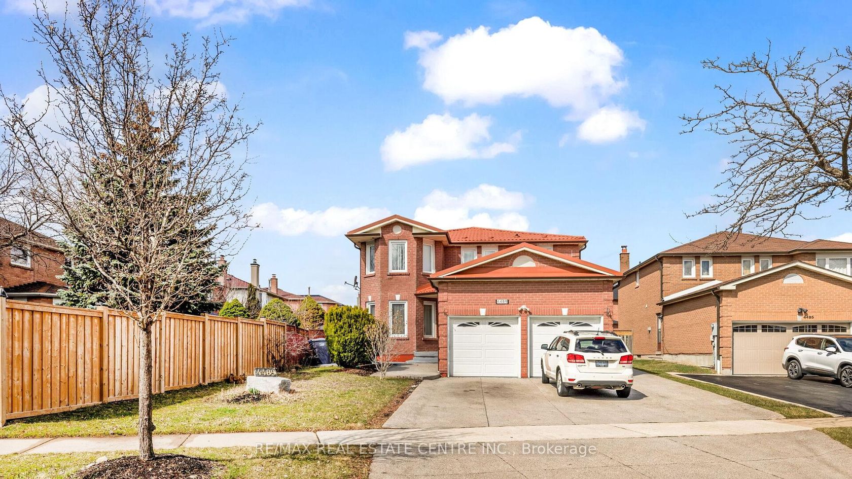 4489 Weymouth Commons Crescent, Hurontario, Mississauga 