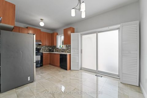 Photo 11 at 2530 Nichols Drive, WC Wedgewood Creek, Oakville