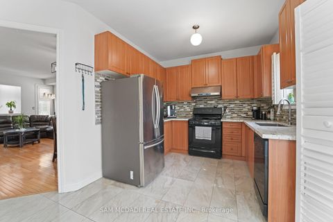 Photo 12 at 2530 Nichols Drive, WC Wedgewood Creek, Oakville