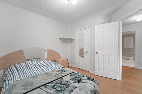 Photo 31 at 2530 Nichols Drive, WC Wedgewood Creek, Oakville