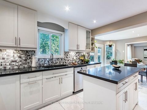 Photo 11 at 1206 Glenashton Drive, JC Joshua Creek, Oakville