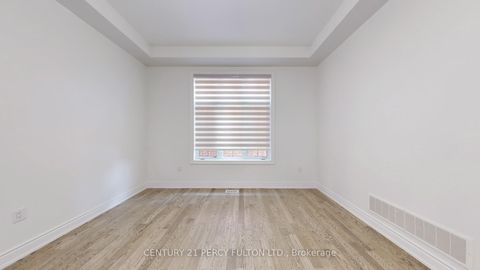 Photo 6 at 14 Meadow Green Court, Kleinburg, Vaughan
