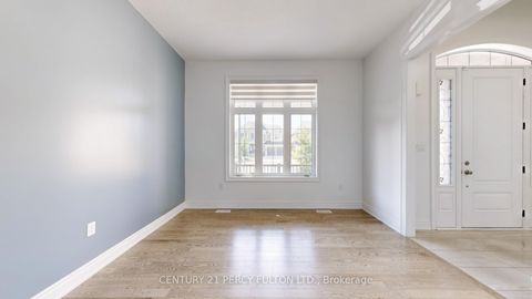 Photo 13 at 14 Meadow Green Court, Kleinburg, Vaughan