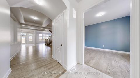 Photo 15 at 14 Meadow Green Court, Kleinburg, Vaughan