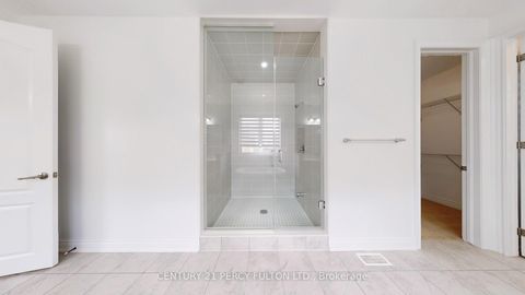 Photo 26 at 14 Meadow Green Court, Kleinburg, Vaughan