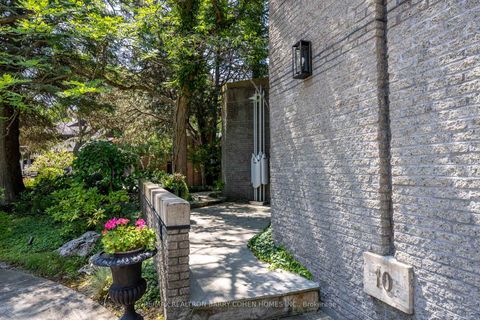 Photo 3 at 10 Penwood Crescent, Don Mills, Toronto