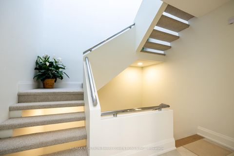 Photo 7 at 10 Penwood Crescent, Don Mills, Toronto
