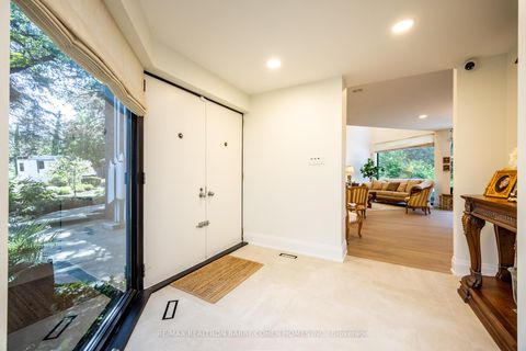 Photo 8 at 10 Penwood Crescent, Don Mills, Toronto