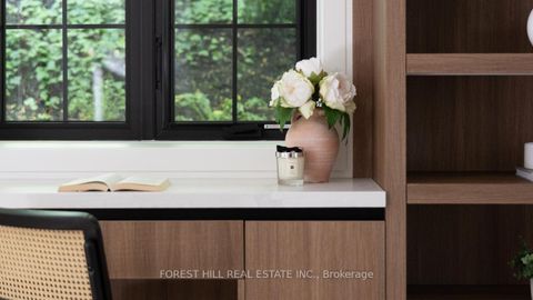 Photo 11 at 52 Roxborough Drive, Moore Park, Toronto