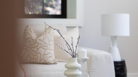Photo 12 at 52 Roxborough Drive, Moore Park, Toronto