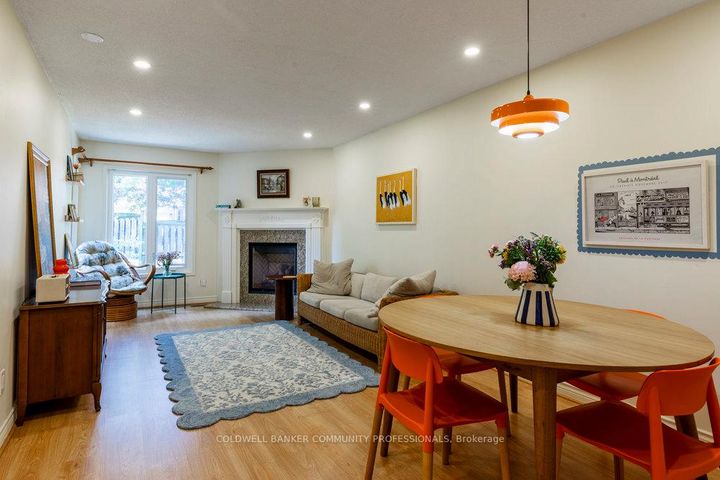 Photo 7 at 20 - 10 Huntingwood Avenue, Dundas, Hamilton