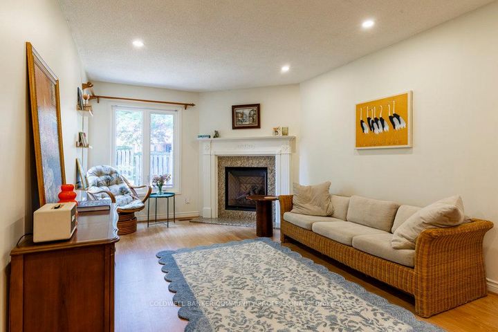Photo 8 at 20 - 10 Huntingwood Avenue, Dundas, Hamilton