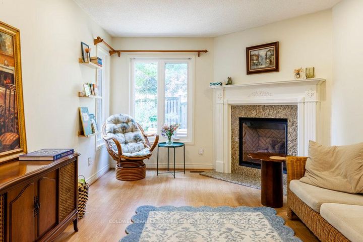 Photo 10 at 20 - 10 Huntingwood Avenue, Dundas, Hamilton