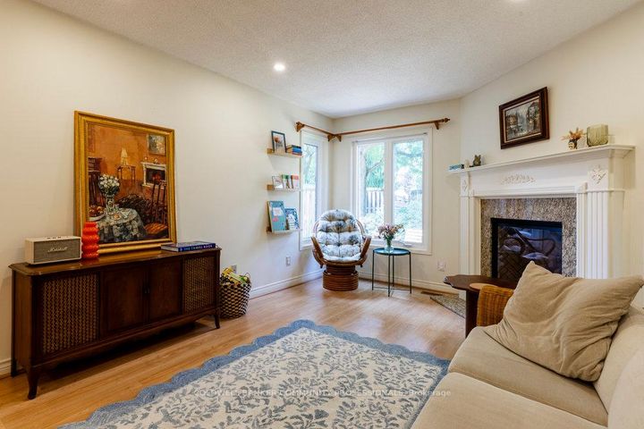 Photo 11 at 20 - 10 Huntingwood Avenue, Dundas, Hamilton
