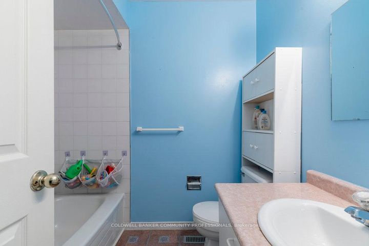 Photo 28 at 20 - 10 Huntingwood Avenue, Dundas, Hamilton