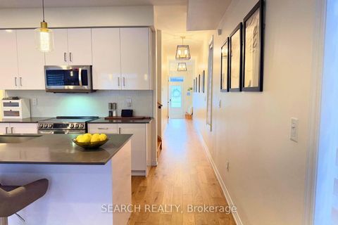 Photo 7 at 50 Ghent Drive, Kleinburg, Vaughan