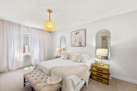 Photo 27 at 92 Chaiwood Court, Patterson, Vaughan