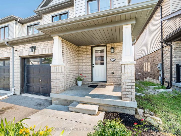 Photo 1 at 12 Bradshaw Drive, Stoney Creek Mountain, Hamilton