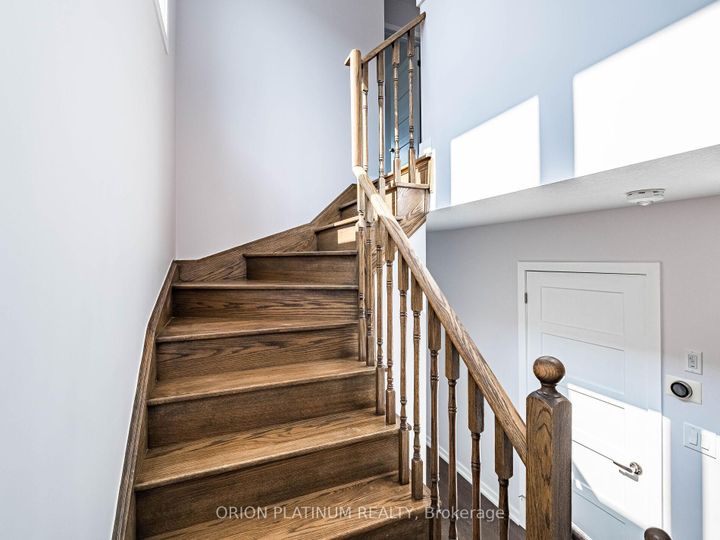 Photo 18 at 12 Bradshaw Drive, Stoney Creek Mountain, Hamilton