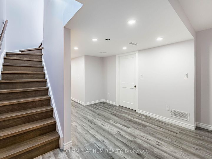 Photo 31 at 12 Bradshaw Drive, Stoney Creek Mountain, Hamilton