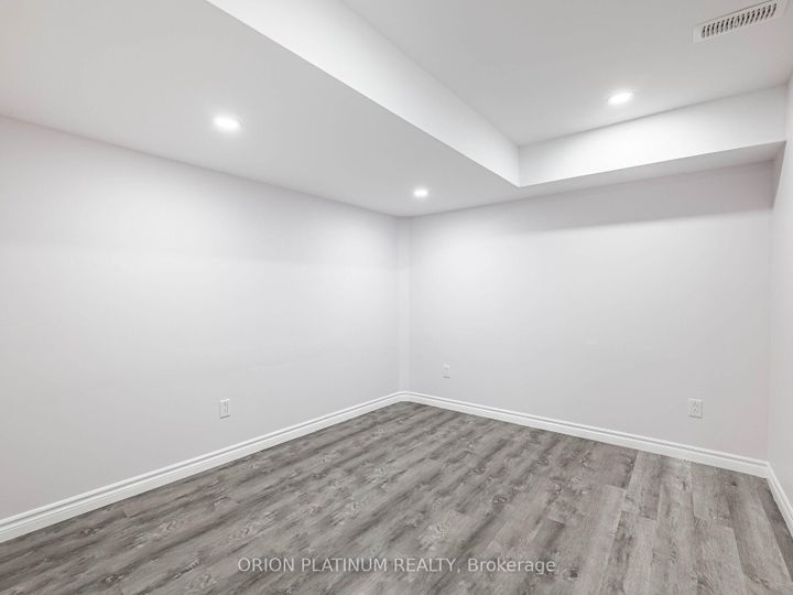 Photo 38 at 12 Bradshaw Drive, Stoney Creek Mountain, Hamilton
