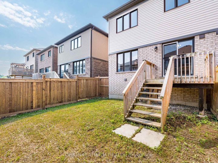 Photo 41 at 12 Bradshaw Drive, Stoney Creek Mountain, Hamilton