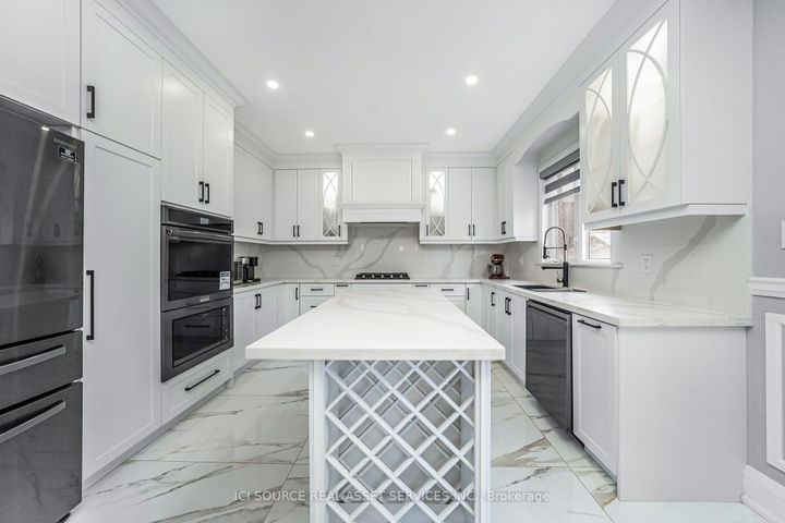 Photo 8 at 12 Amethyst Circle, Bram East, Brampton