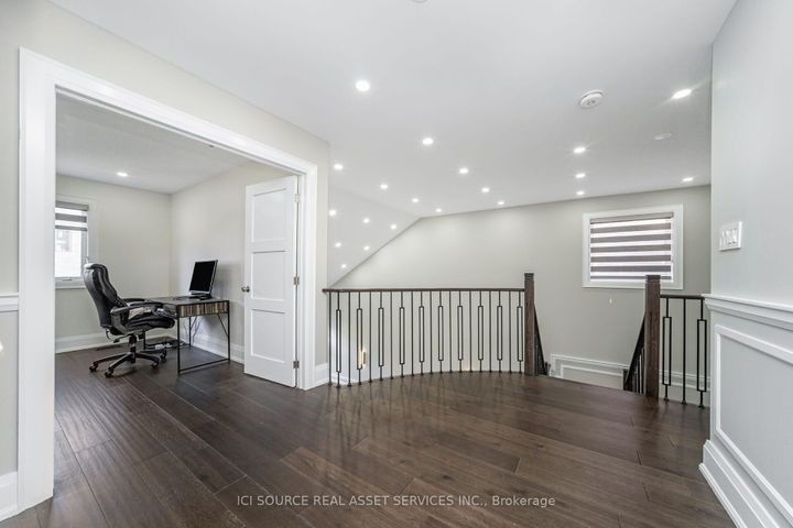 Photo 17 at 12 Amethyst Circle, Bram East, Brampton
