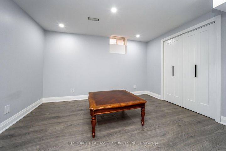 Photo 36 at 12 Amethyst Circle, Bram East, Brampton