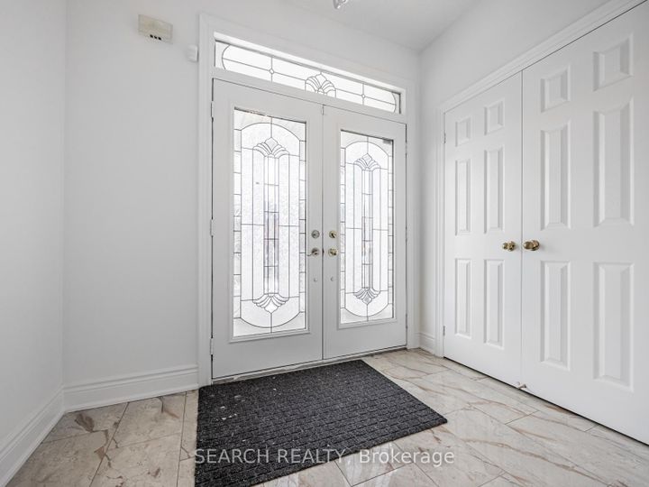 Photo 4 at 7 Homeview Road, Bram East, Brampton