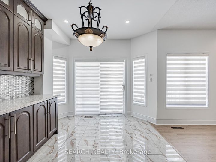 Photo 16 at 7 Homeview Road, Bram East, Brampton