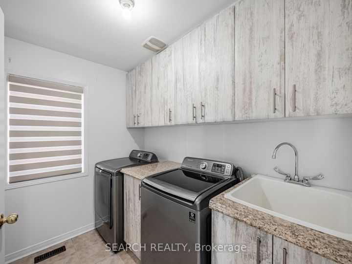 Photo 28 at 7 Homeview Road, Bram East, Brampton