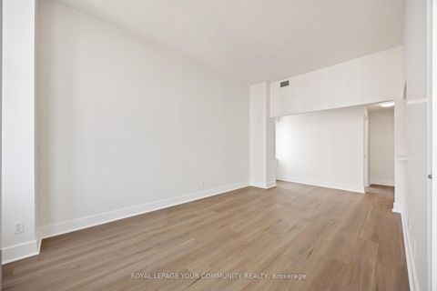 Photo 5 at 902 - 1901 Yonge Street, Mount Pleasant West, Toronto