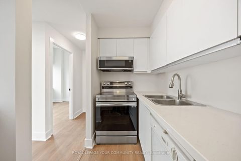 Photo 14 at 902 - 1901 Yonge Street, Mount Pleasant West, Toronto