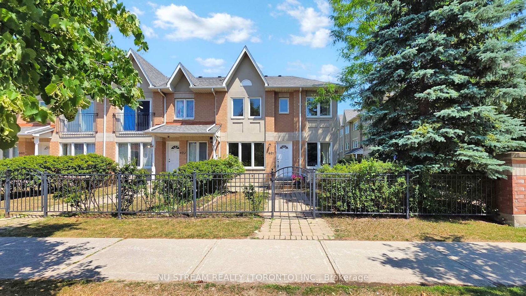 601 - 29 Rosebank Drive, Malvern, Toronto by Loree Meneguzzi Real Estate 601 - 29 Rosebank Drive, Malvern, Toronto