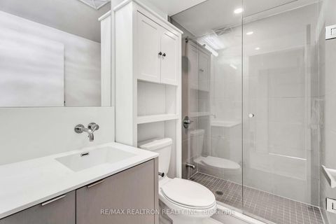 Photo 11 at 4004 - 88 Harbour Street, Waterfront Communities C1, Toronto